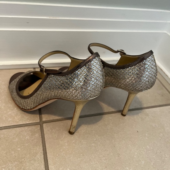 Jimmy Choo Silver Heels. - Picture 2 of 5